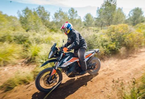 KTM 790 Adventure: dos versiones, misma filosofía de diversión