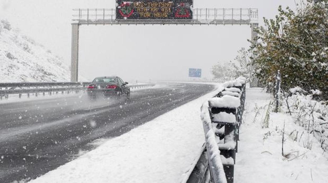 Los cuatro colores que indican la intensidad de una nevada en carretera