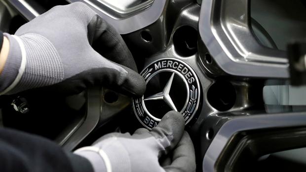 Mercedes-Benz quiere ahorrar más de 1.100 millones recortando puestos directivos y en el área de furgonetas