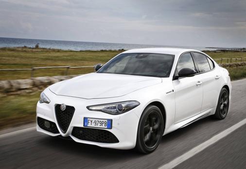 Alfa Romeo actualiza los Giulia y Stelvio, que ganan en equipamiento y asistentes de seguridad