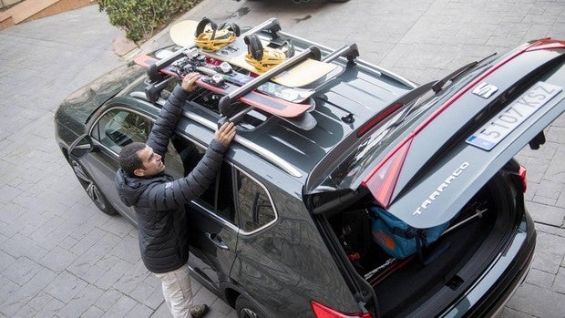 Qué necesitas en el coche para ir a esquiar