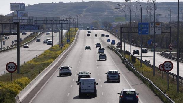 Cuándo es posible superar el límite de velocidad al adelantar