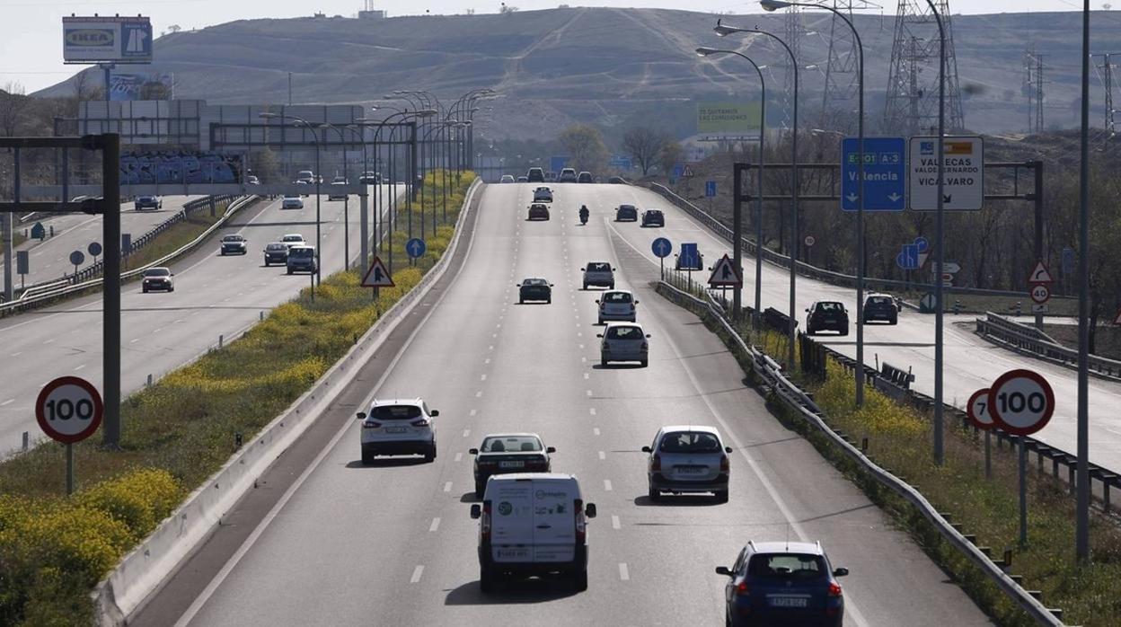 Cuándo es posible superar el límite de velocidad al adelantar