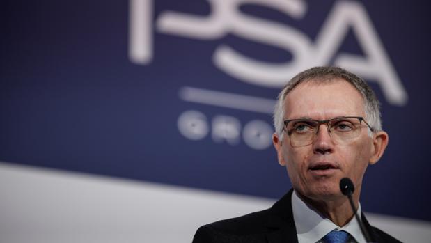 Tavares (PSA Peugeot) avisa de que el reto del coche eléctrico pasa por evitar enviar el 50% de su valor a Asia