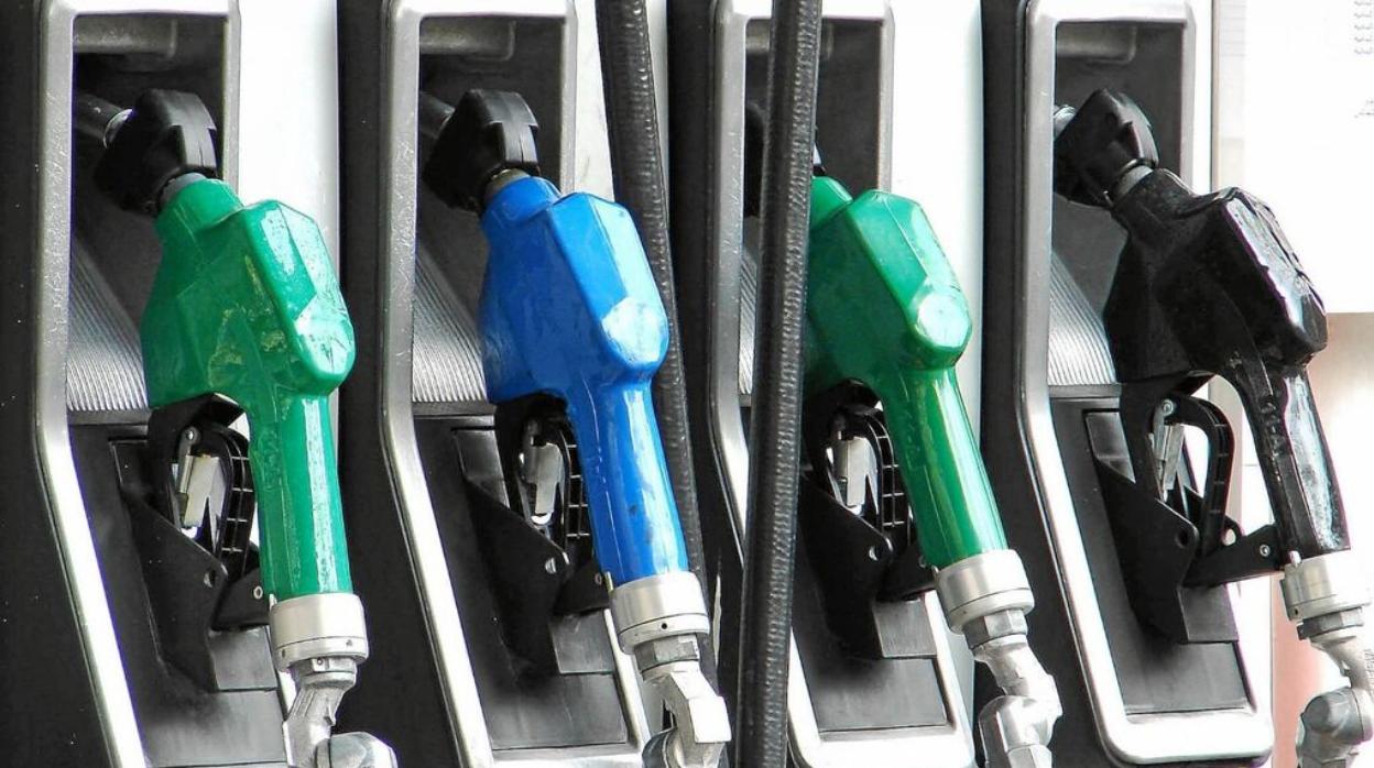 Las gasolineras, con un descenso en las ventas del 80%, garantizan el abastecimiento