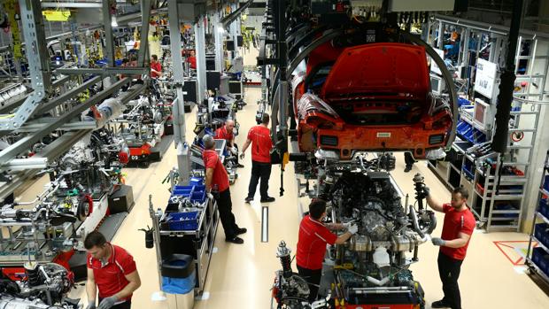 Volkswagen, Porsche y BMW amplían el parón de la producción hasta el 19 de abril