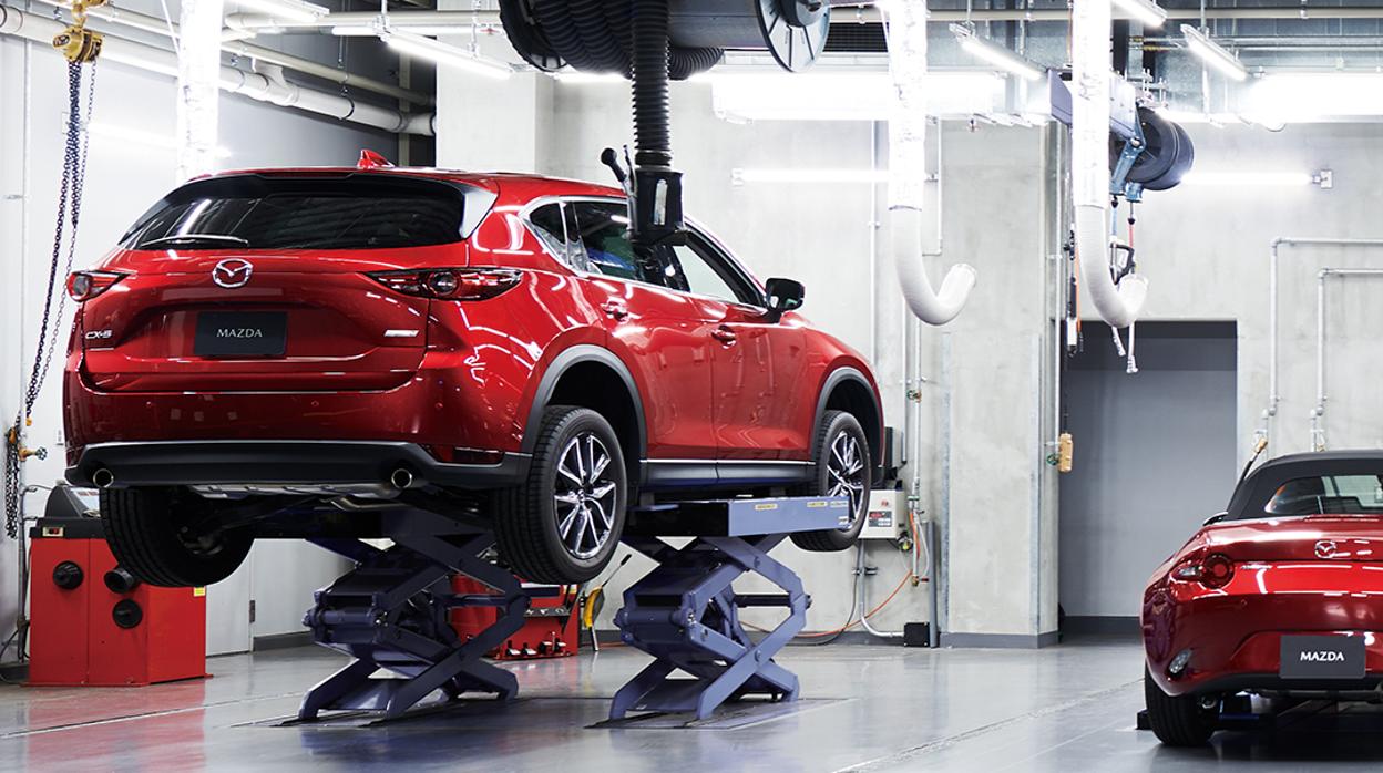 Mazda desinfecta de forma gratuita los coches de los profesionales sanitarios