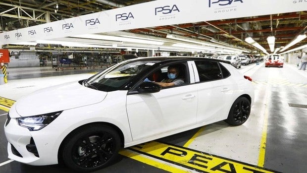 Los primeros Opel Corsa ya salen de fábrica tras el parón por el Covid-19