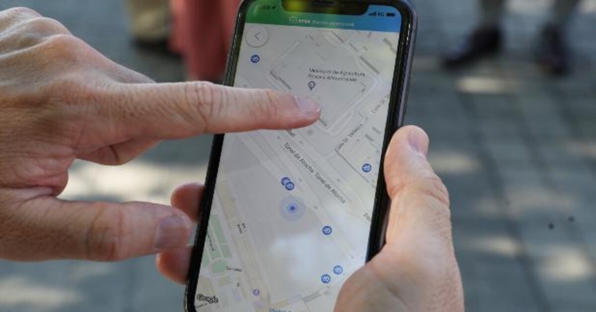 La app española que permite desde subir al bus o a una moto hasta pagar un taxi