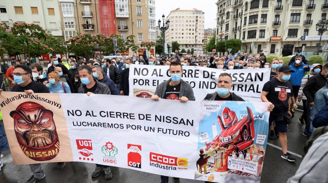 Trabajadores de Nissan Barcelona durante una protesta en Santander