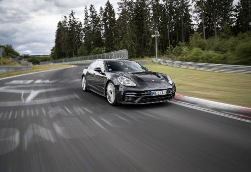 El nuevo Panamera «se come» Nürburgring con una vuelta récord