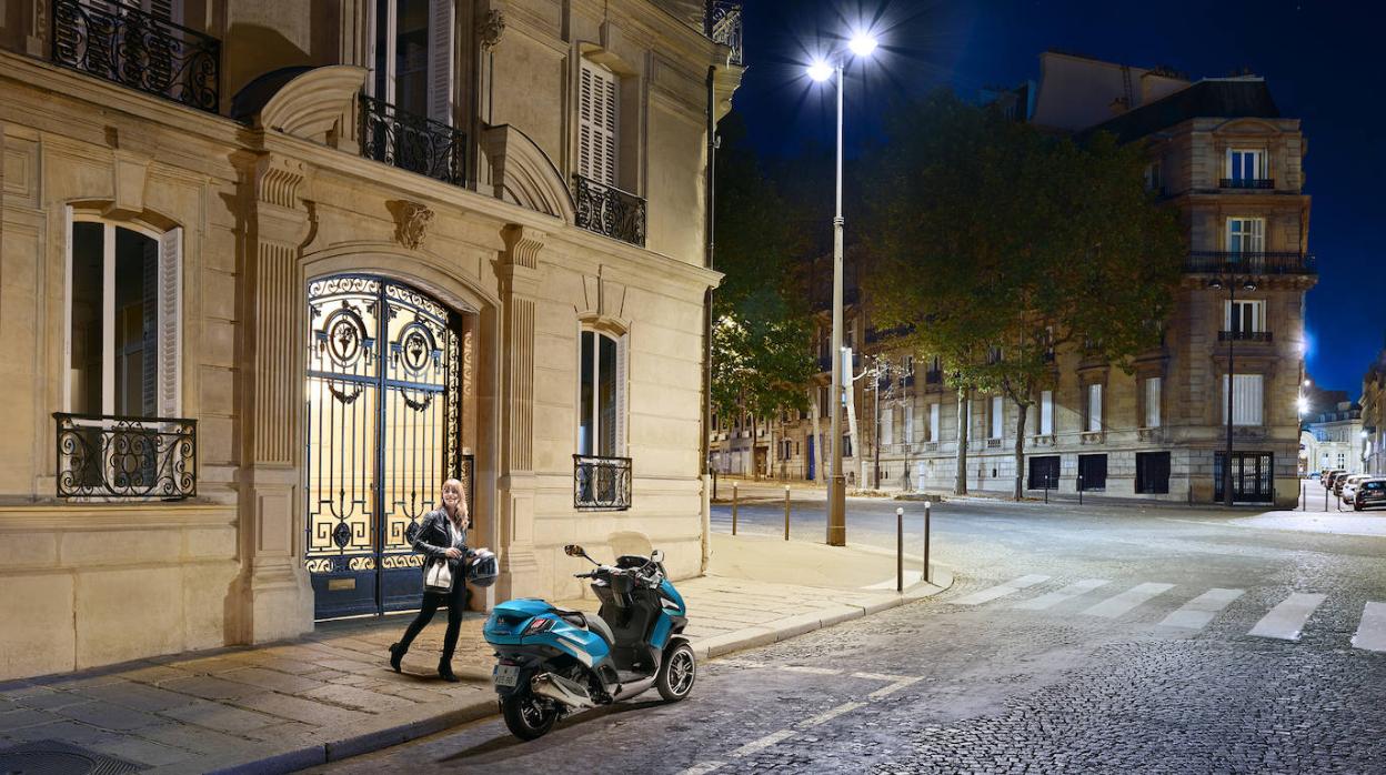 Peugeot presenta la versión 2020 de su vehículo de tres ruedas: el Metropolis