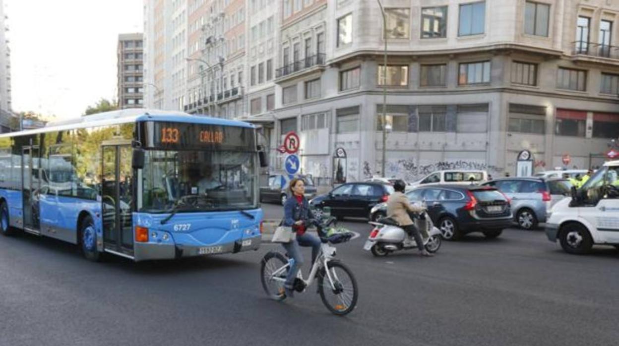 Bicicletas, peatones y transporte público: «La movilidad intermodal ha llegado para quedarse»