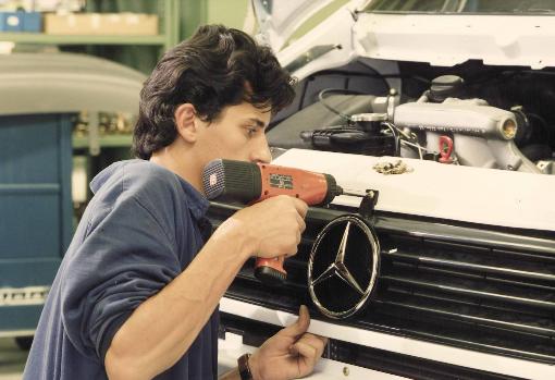 Se cumplen 25 años del Vito, el Mercedes que modernizó la planta de Vitoria