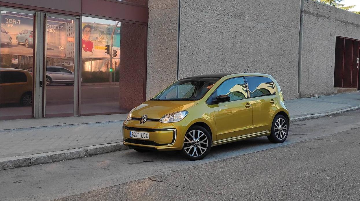 Volkswagen e-up!, urbanita con enchufe muy eficiente y práctico