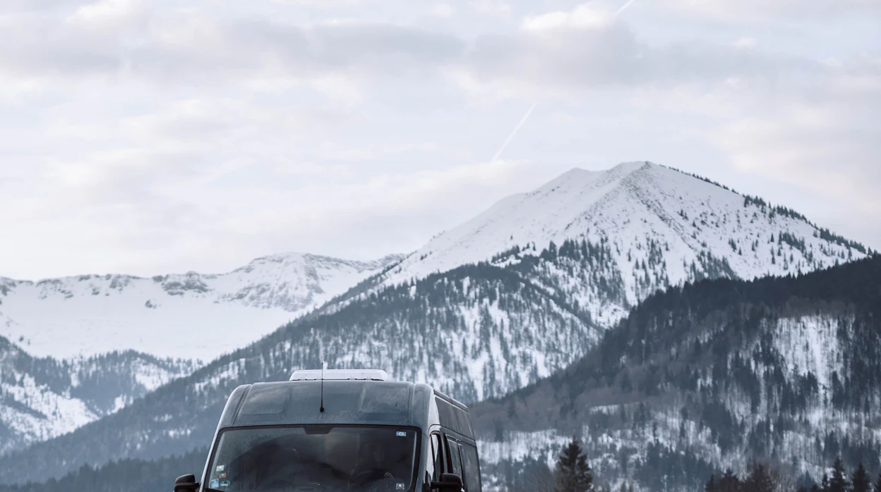 Cómo viajar en autocaravana si nos encontramos nieve o hielo