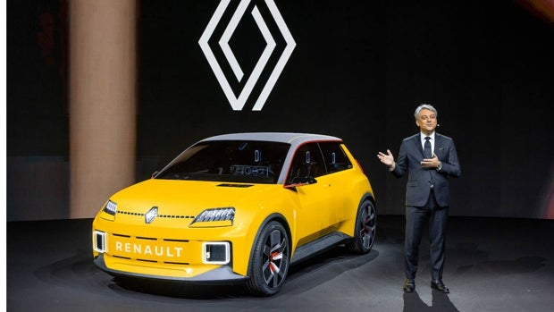 La «Renaulution» de Renault «es una oportunidad» para las plantas españolas, según De Meo