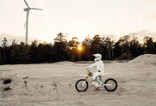 Cake aterriza en España con una atractiva gama de motos ligeras 100% eléctricas