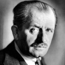 El profesor Ferdinand Porsche