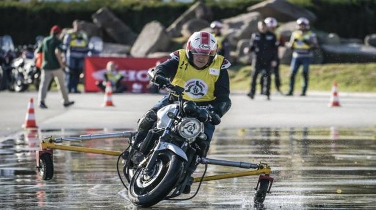 Formación avanzada como solución para reducir la siniestralidad de motoristas