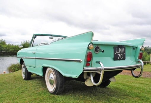 Amphicar, el coche flotante que el presidente Johnson usaba para asustar