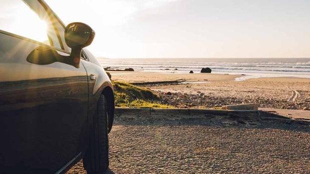 Elementos que estropean el interior y la carrocería del coche en verano