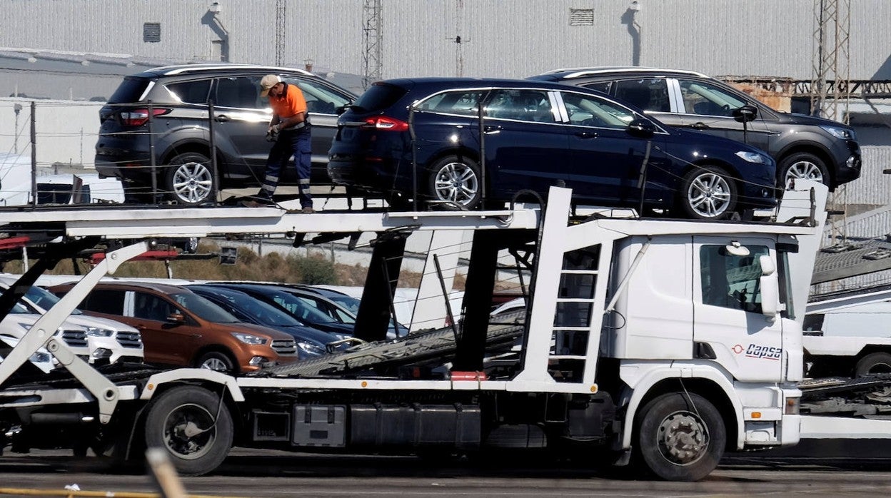 Los transportistas de coches dan la alarma ante su situación «desesperada»