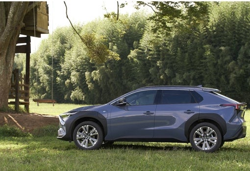 Solterra, el primer coche eléctrico de Subaru