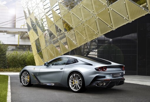 Ferrari revela su última incorporación, un coupé V12 biplaza llamado BR20