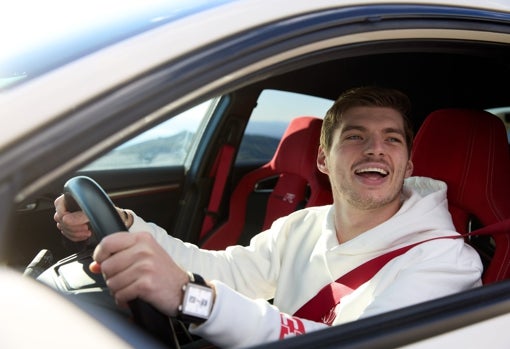 Verstappen, campeón del mundo de F1, pondrá a la venta su coche