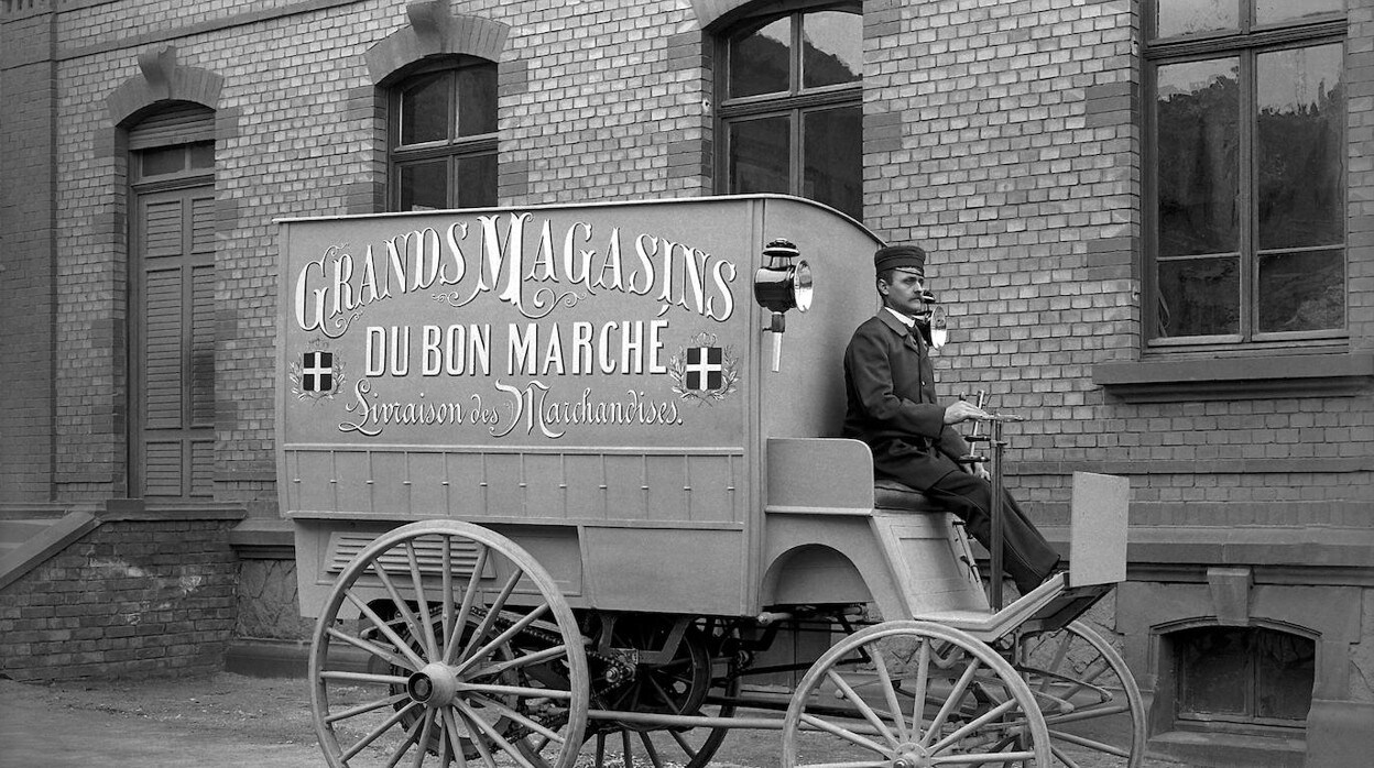 Así era, hace 125 años, la primera furgoneta motorizada del mundo