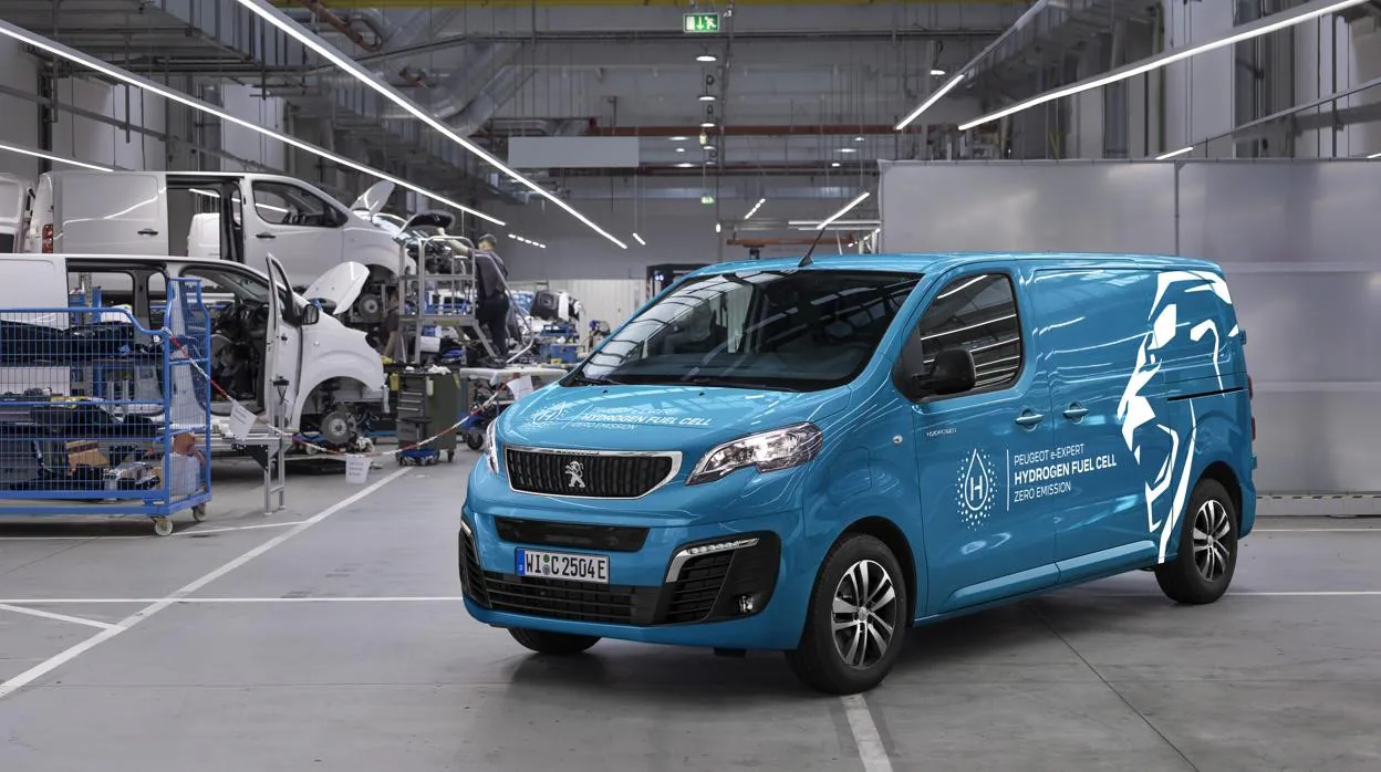 Llega el primer vehículo de hidrógeno de serie de Peugeot, el e-Expert Hydrogen