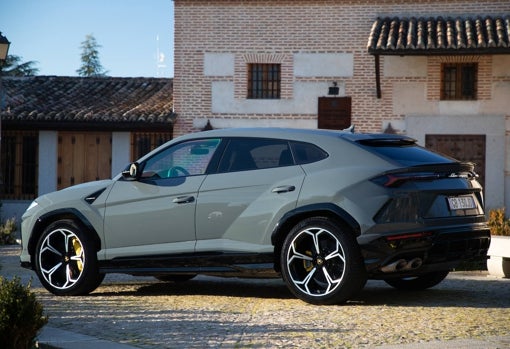 Urus y Huracán EVO, a prueba las dos almas de Lamborghini