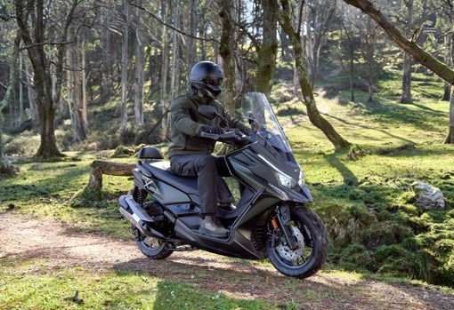 Nuevo Kymco DTX: confort en ciudad, aventurero en tierra