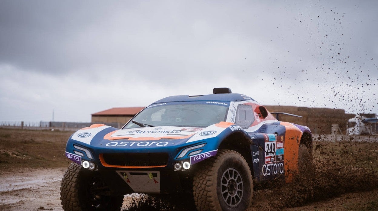 Así es conducir un coche del Dakar