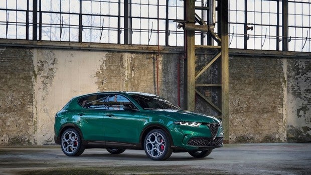 Alfa Romeo se electrifica con el nuevo SUV compacto Tonale