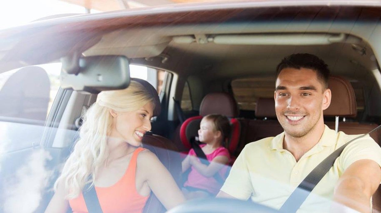 La DGT vigilará esta semana el uso del cinturón y las sillitas infantiles