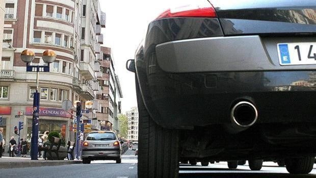 Cinco trucos para conducir dañando lo menos posible al medio ambiente