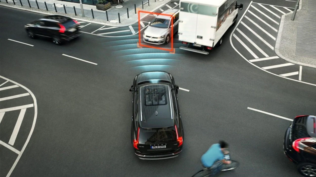 De radares a ultrasonidos, así funcionan los sistemas ADAS de tu coche