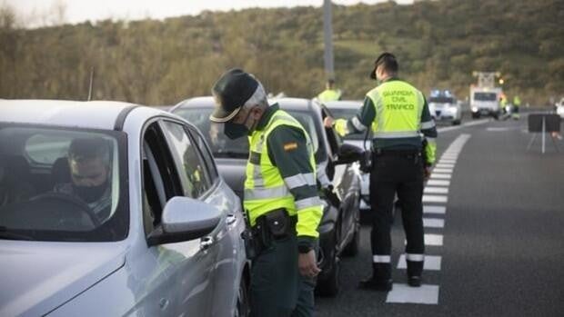 La DGT incorpora 34 motos camufladas a la vigilancia de esta Operación Salida