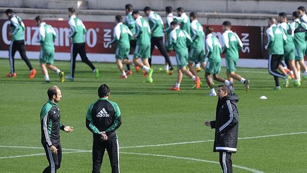 El Betis de Merino suma más que el de Mel antes de la reválida casi definitiva