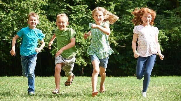 «Que tu hijo aprenda a hacer cosas antes no le va a convertir en más inteligente»