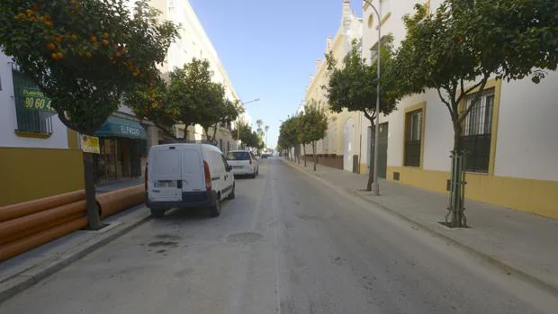 La calle Larga es una de las principales arterias del centro de El Puerto