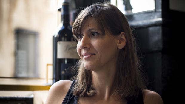 La corresponsal de Le Monde: «Puigdemont me dijo que en La Moncloa mandaban Aznar y Soraya»