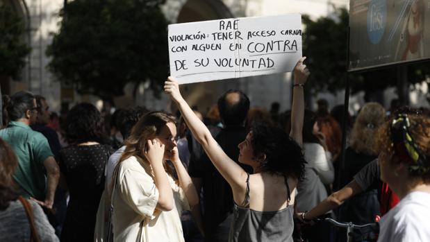 Concentación contra «La Manada» el pasado mes de abril en Sevilla