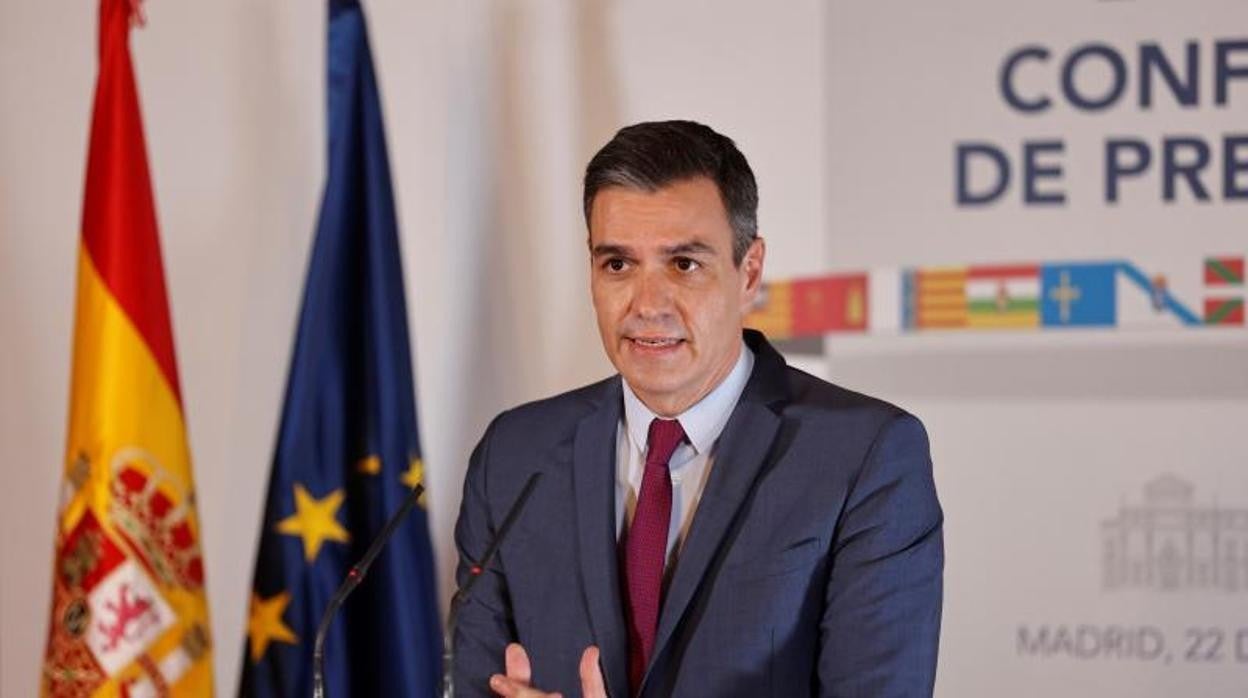 La ministra de Transición Ecológica, Teresa Ribera, y de Hacienda, María Jesús Montero