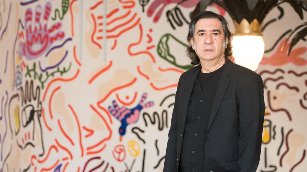 Ángel Antonio Herrera en la presentación de su libro