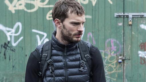 Jaime Dornan como el asesino de La Caza