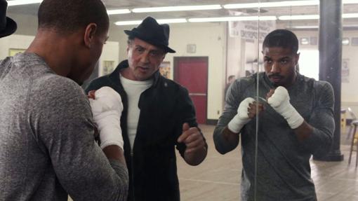 Sylvester Stallone entrena a Michael B. Jordan en 'Creed'.