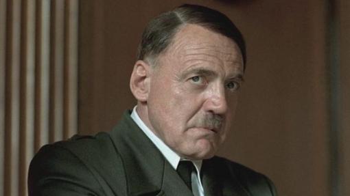 Bruno Ganz es Hitler en 'El hundimiento'.